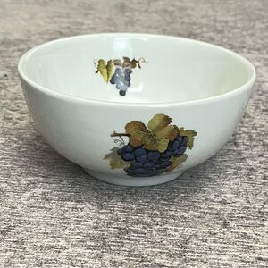 Vintage BIA Cordon Blue Grape Harvest 6.5" White W/Grapes Bowl